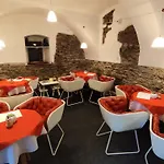 H@m * Žlutice