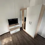 H@m *