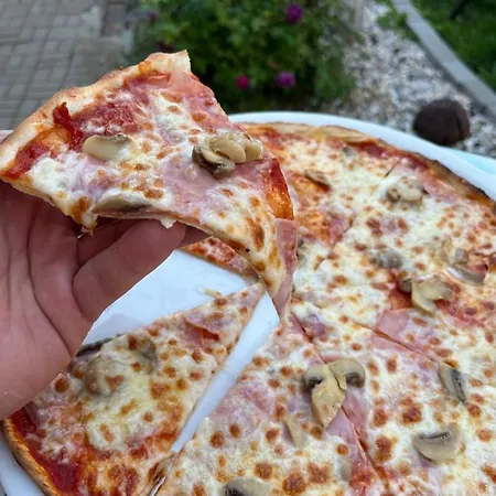 H@m * Žlutice